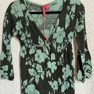 Charlotte Floral Knit V-Neck Button Top Bell Sleeves NWT Size M